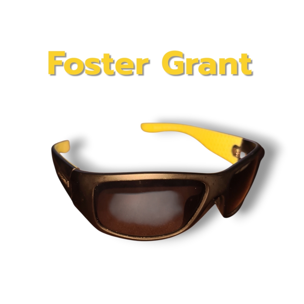 Foster Grant Adv Com 14 Polarized Black Sunglasses  100% UV